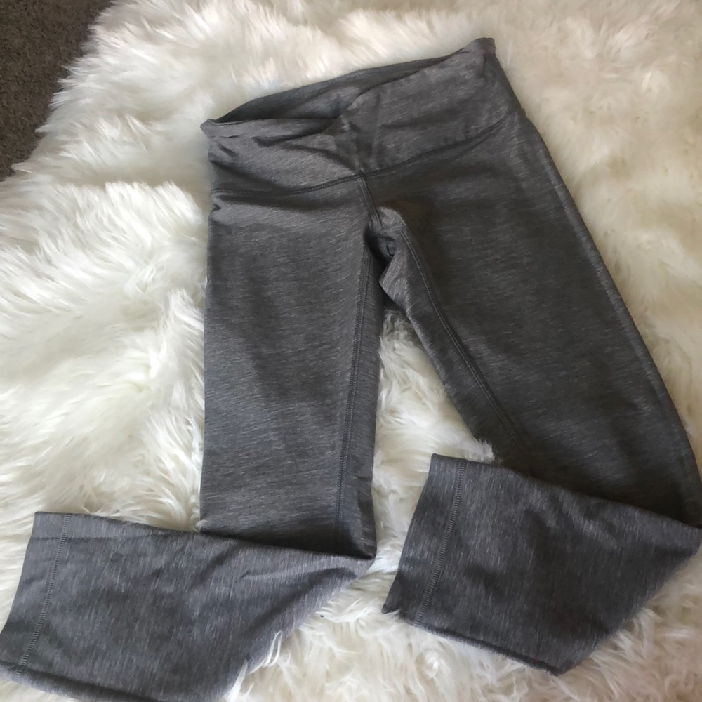 LULULEMON gray crop leggings